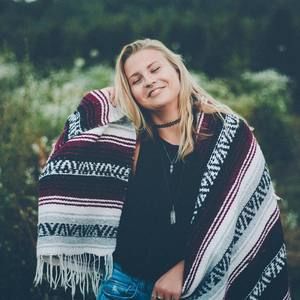 Meet your Posher, Molly